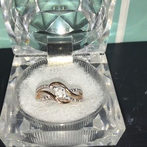 Diamond wedding ring